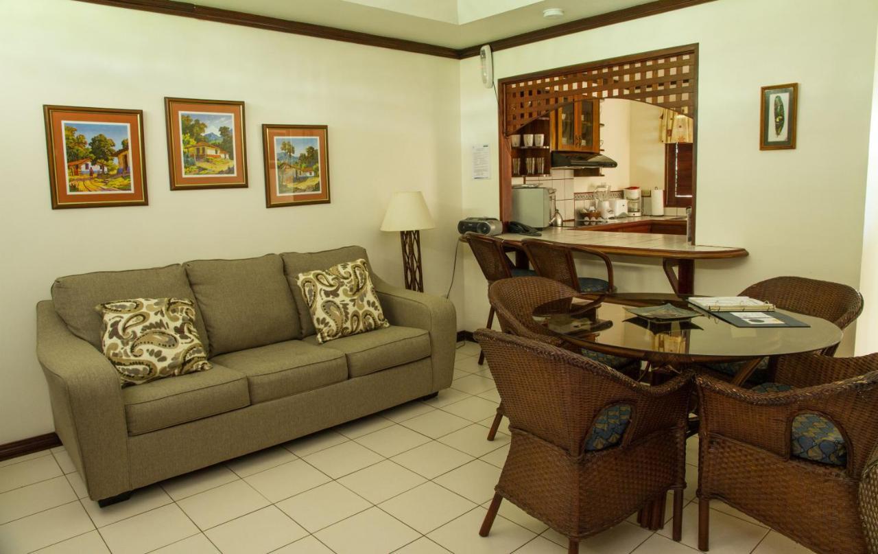 Getaways At Pueblo Real Hotel Quepos Esterno foto